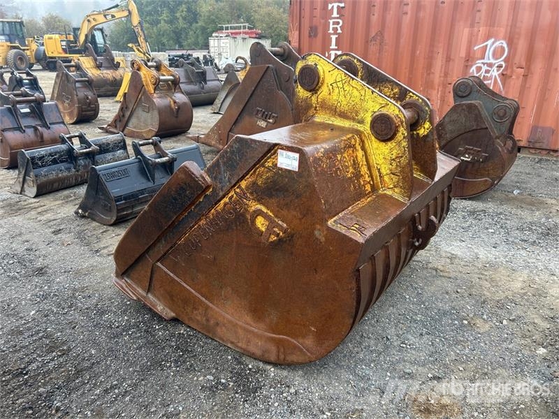 CT 74 in Cleanup Excavator Bucket Ковши