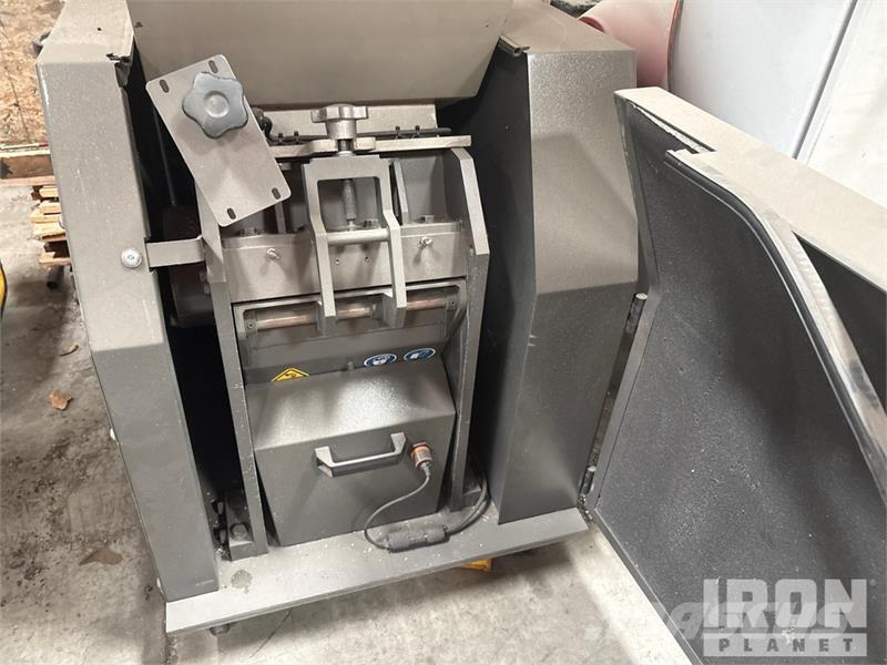 Cumberland 1012 Shredder Avfallsknusere