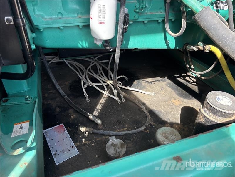 Cummins 300 kW Skid-Mounted Generator Set Naftové generátory
