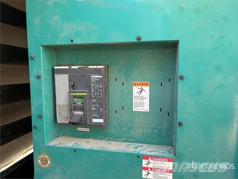 Cummins 300 kW Skid-Mounted Generator Set Naftové generátory