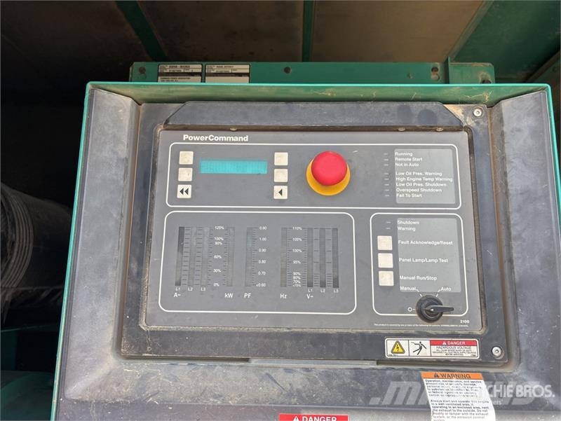Cummins 300 kW Skid-Mounted Generator Set Naftové generátory