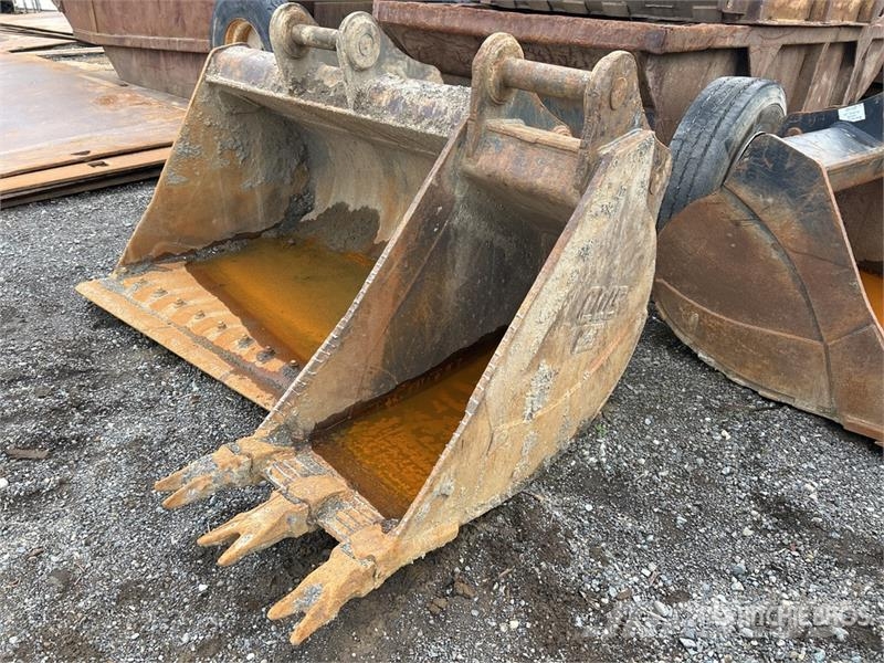 CWS 24 in Excavator Bucket Baldes