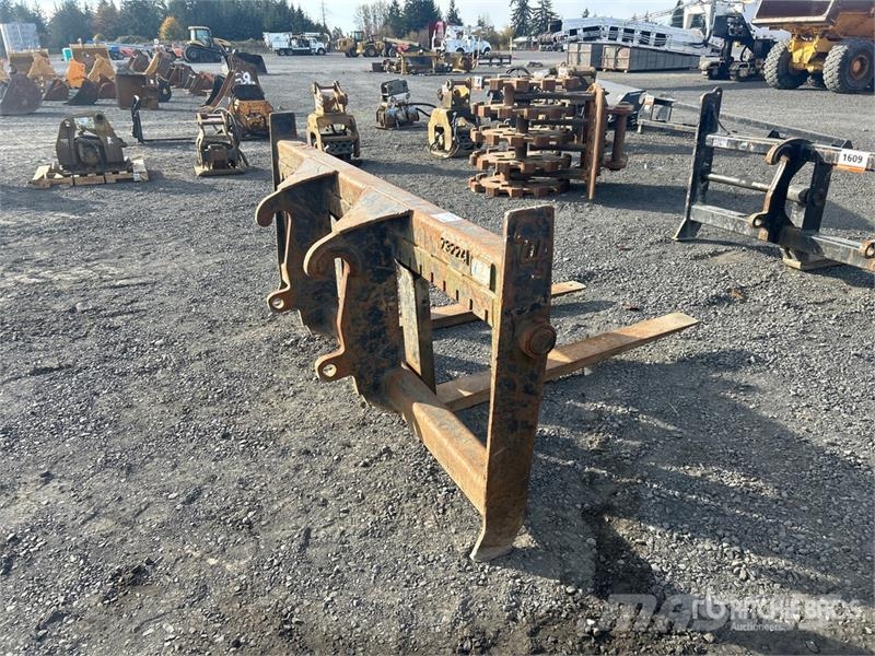 CWS 59 in Wheel Loader Forks - Fits Komatsu WA120-320 شوكات