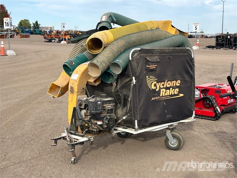 Cyclone Rake Leaf Vacuum Sonstige Landmaschinen