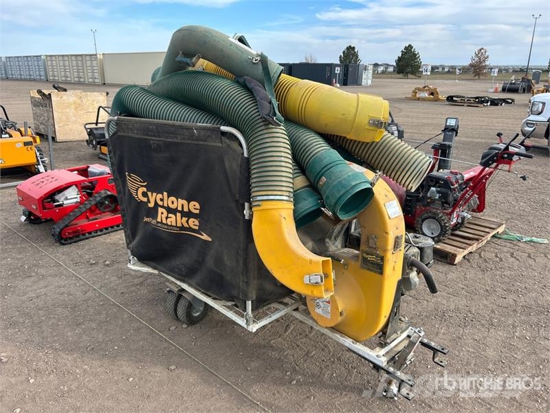Cyclone Rake Leaf Vacuum Sonstige Landmaschinen