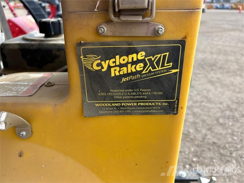 Cyclone Rake Leaf Vacuum Sonstige Landmaschinen