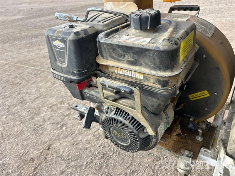 Cyclone Rake Leaf Vacuum Sonstige Landmaschinen