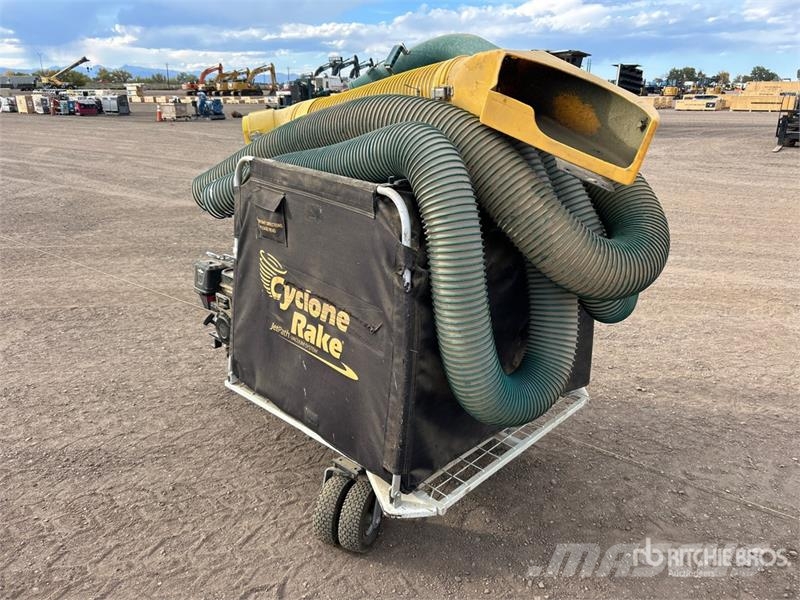 Cyclone Rake Leaf Vacuum Sonstige Landmaschinen