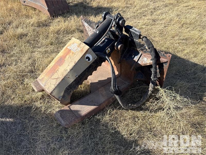 Daniel 30 in Skid Steer Grapple Grappin