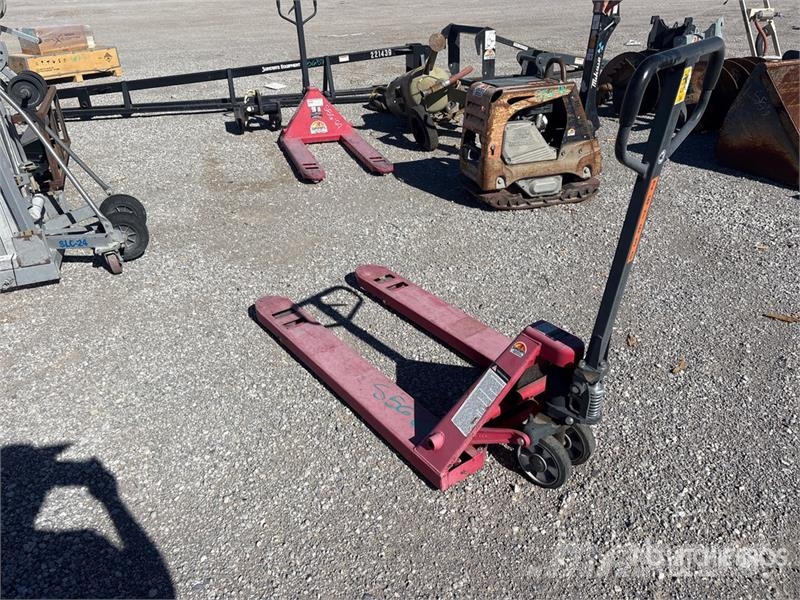Dayton 32HD11 5500 lb 27 in Pallet Jack Pumppukärryt