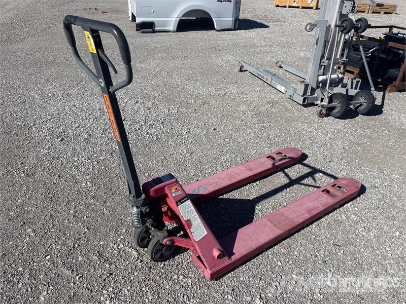 Dayton 32HD11 5500 lb 27 in Pallet Jack Pumppukärryt