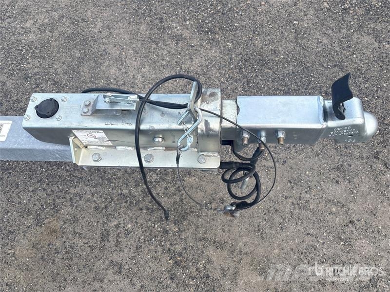 Demco AT7000P T/A 1 Car Open Car Carrier Trailer Polprikolice za prevoz vozil
