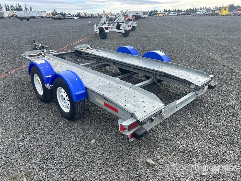 Demco AT7000P T/A Open Car Carrier Trailer Návěsy na přepravu automobilů