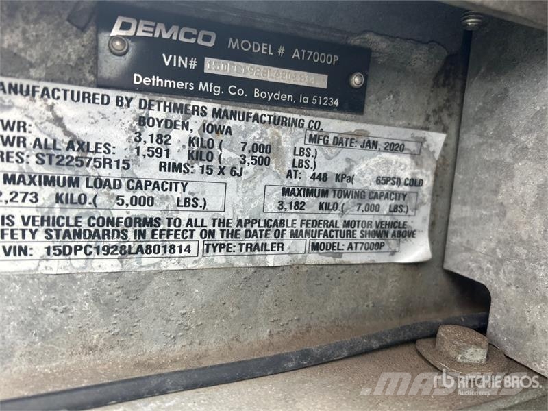 Demco AT7000P T/A Open Car Carrier Trailer Návěsy na přepravu automobilů