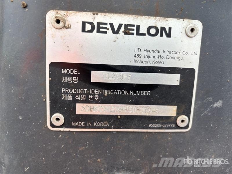 Develon DL250-7 Utovarivači na točkove