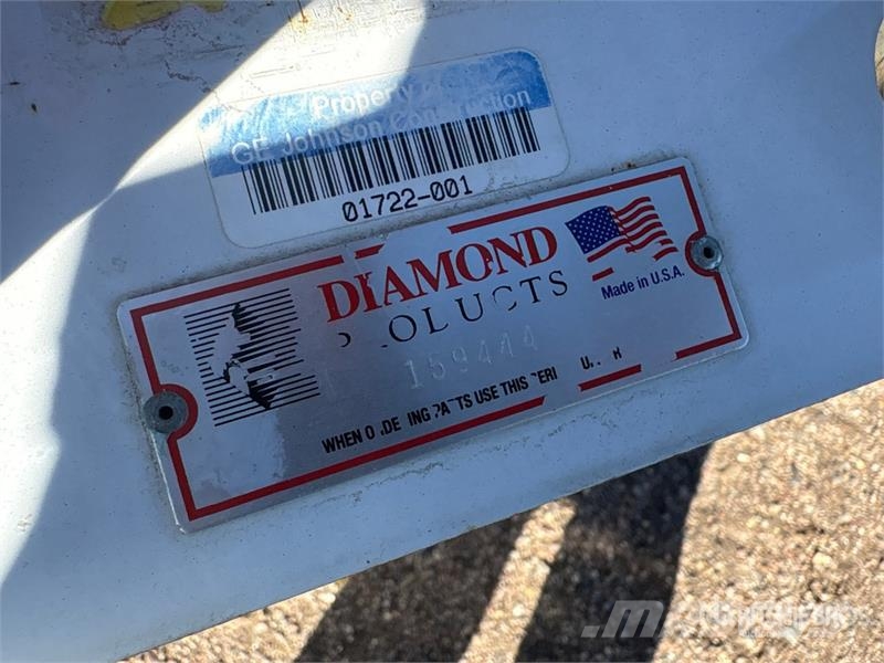 Diamond Products Core Cut Walk-Behind Saw 鋸木機