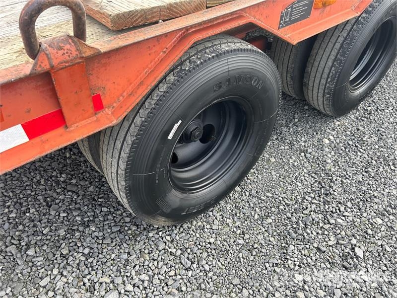 Ditch Witch 1DS 22 ft T/A Equipment Trailer Auto pārvadāšanas treileri