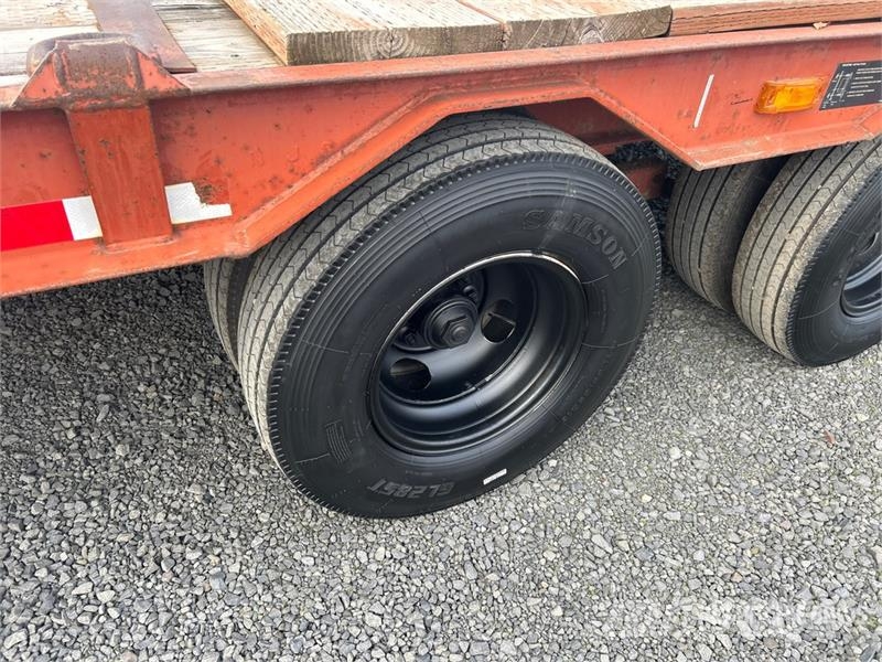 Ditch Witch 1DS 22 ft T/A Equipment Trailer Auto pārvadāšanas treileri