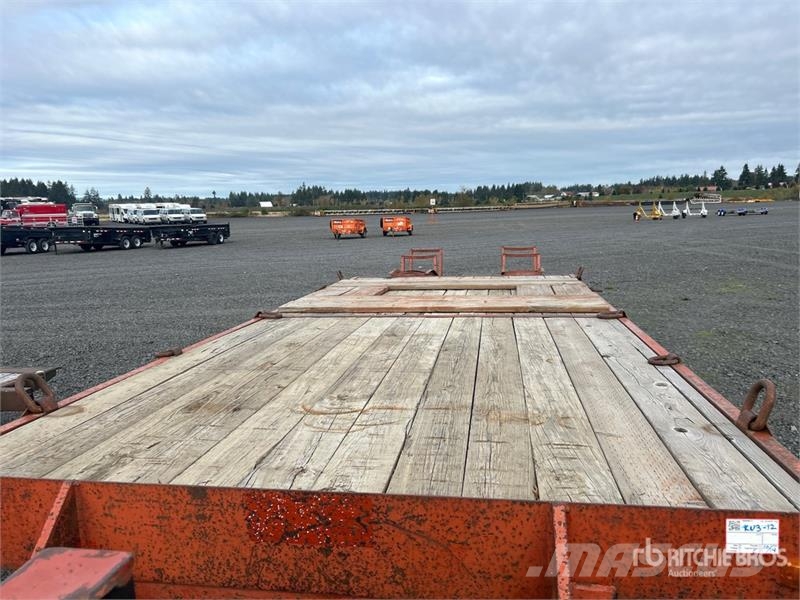 Ditch Witch 1DS 22 ft T/A Equipment Trailer Auto pārvadāšanas treileri