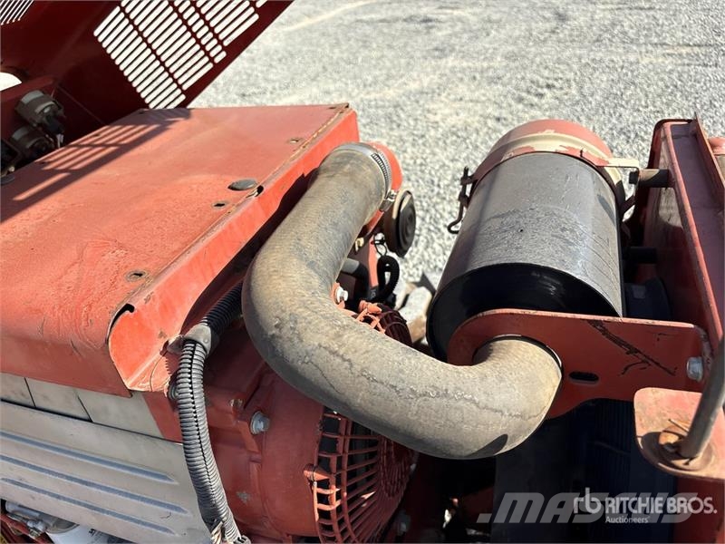Ditch Witch 3700DD 掘溝機