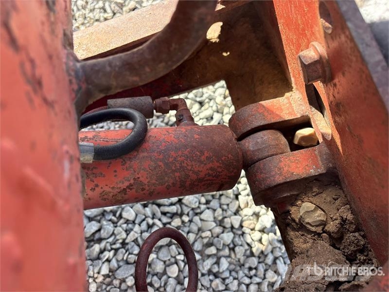 Ditch Witch 3700DD 掘溝機