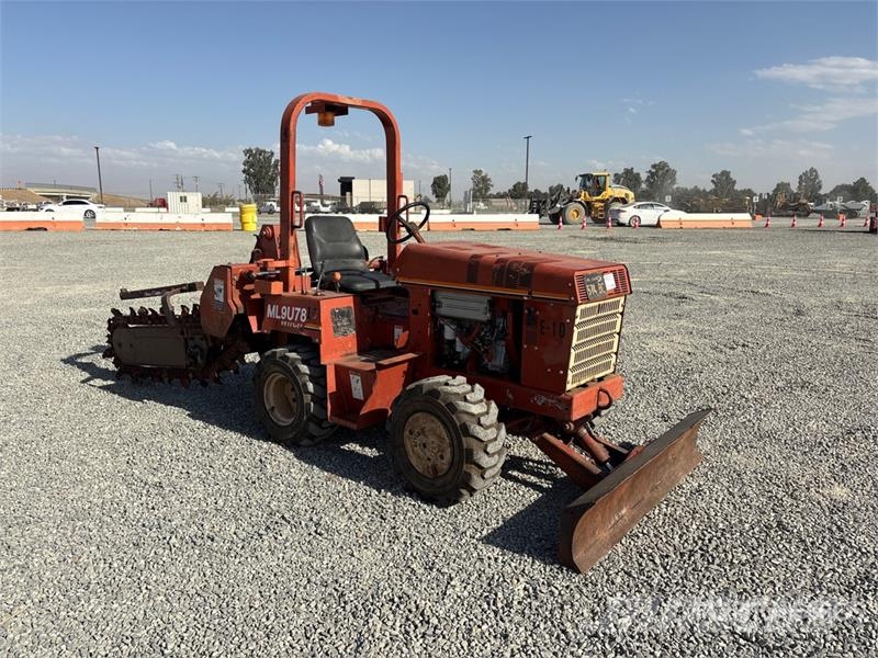 Ditch Witch 3700DD 掘溝機