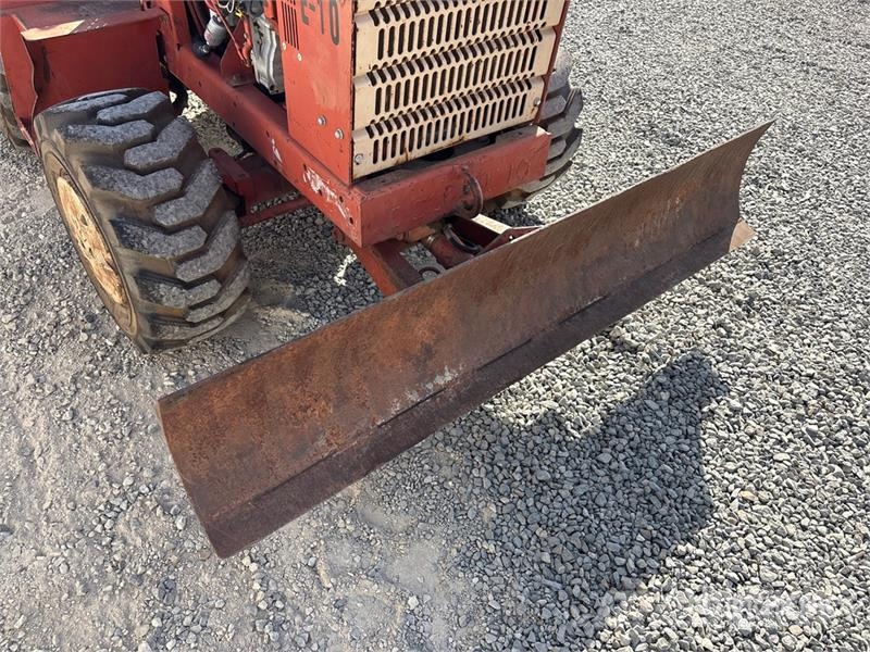 Ditch Witch 3700DD 掘溝機