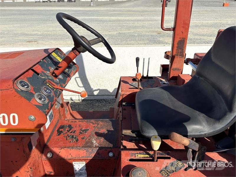 Ditch Witch 3700DD 掘溝機