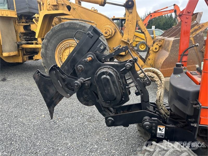 Ditch Witch 420SX 4x4 Cable Plow Plugovi