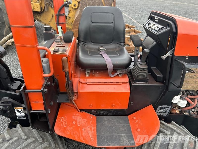 Ditch Witch 420SX 4x4 Cable Plow Plugovi