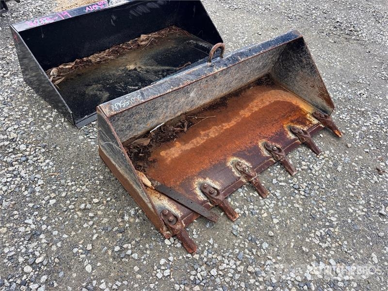 Ditch Witch 44 in Mini Tooth Skid Steer Bucket Cucharones