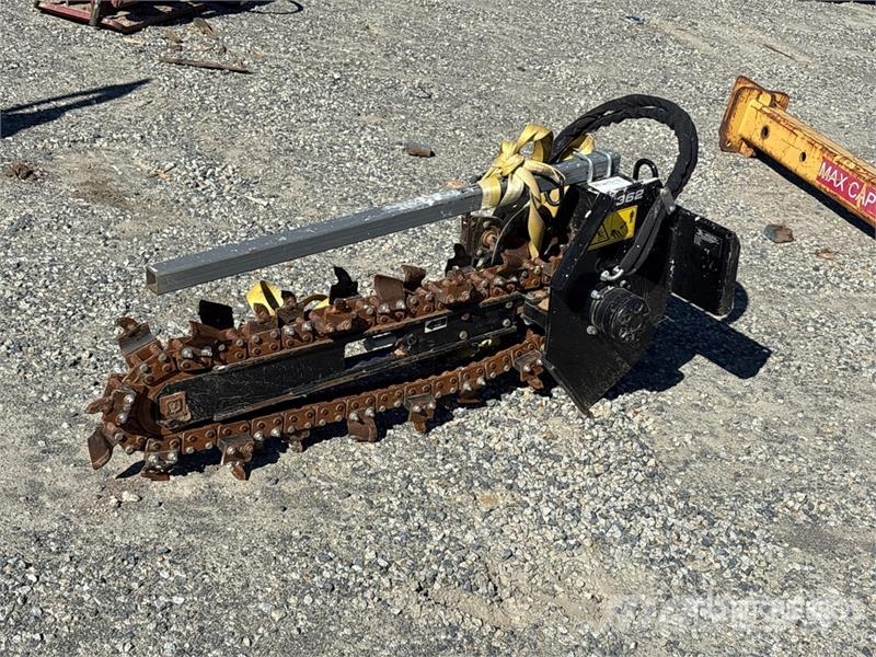 Ditch Witch 60 in Skid Steer Trencher Valetadeiras