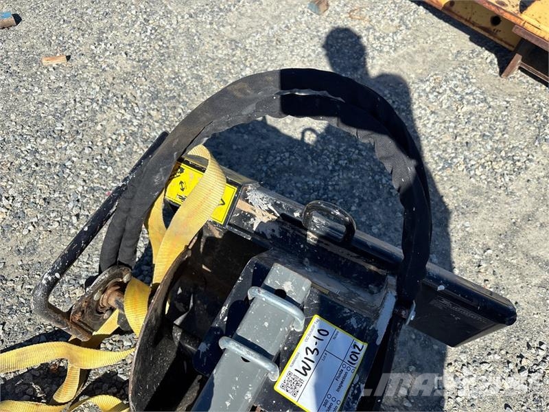 Ditch Witch 60 in Skid Steer Trencher Valetadeiras