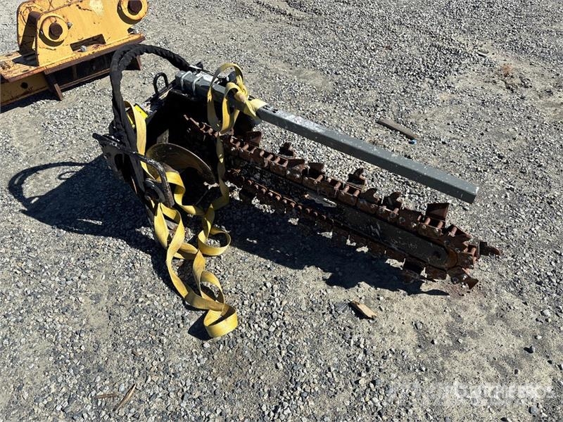 Ditch Witch 60 in Skid Steer Trencher Valetadeiras