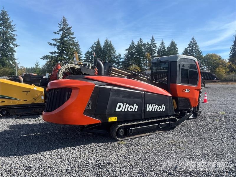 Ditch Witch AT32 Directional Drill 수평 굴착 장치
