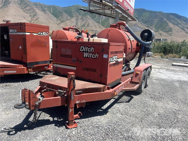 Ditch Witch FX30 مقطورات ذات صهاريج