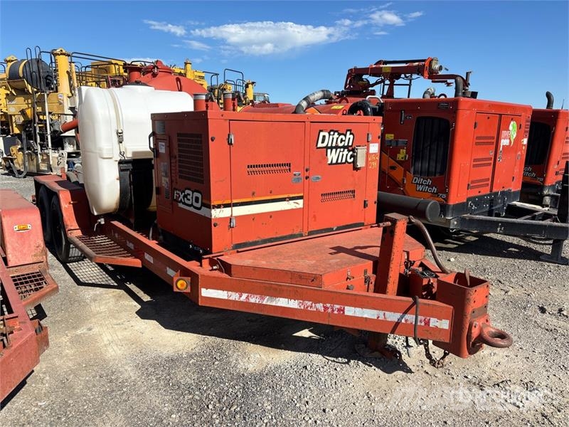 Ditch Witch FX30 Tanker trailers