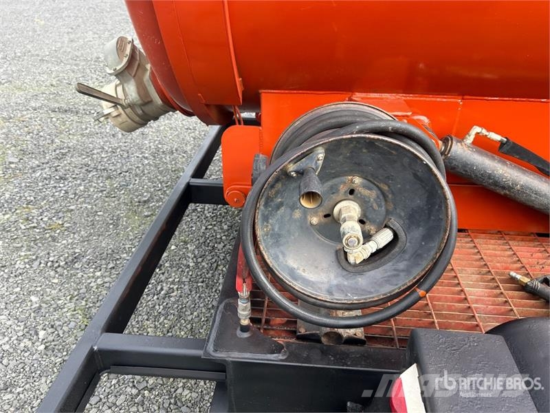 Ditch Witch FX30 500 gal T/A Vacuum Excavation Unit Dodatki in rezervni deli za opremo za vrtanje