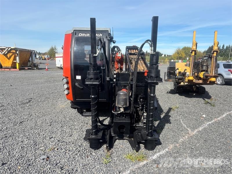 Ditch Witch JT32 Directional Drill Обладнання для горизонтального буріння