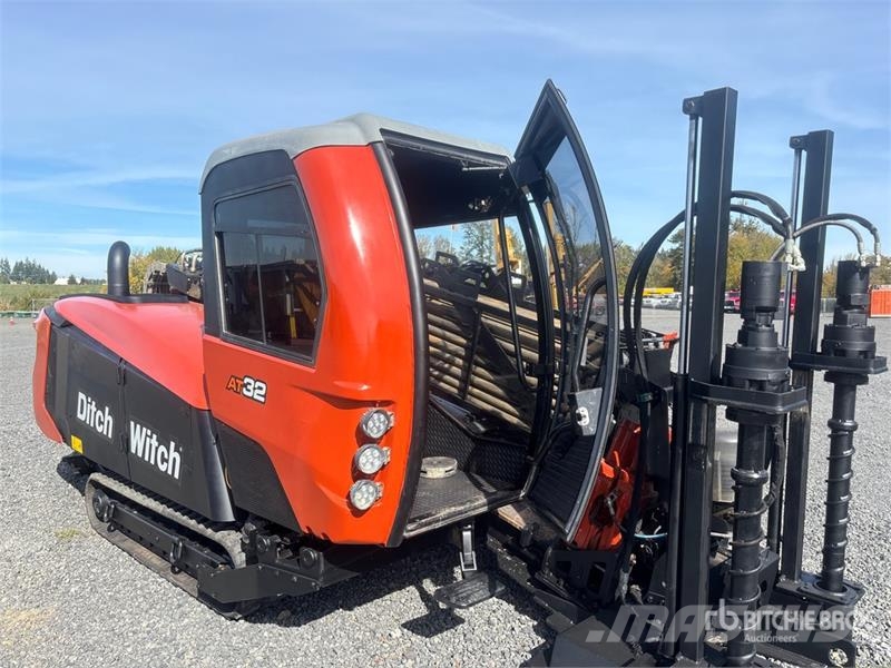 Ditch Witch JT32 Directional Drill Обладнання для горизонтального буріння