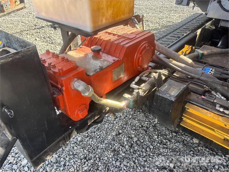 Ditch Witch JT32 Directional Drill Обладнання для горизонтального буріння