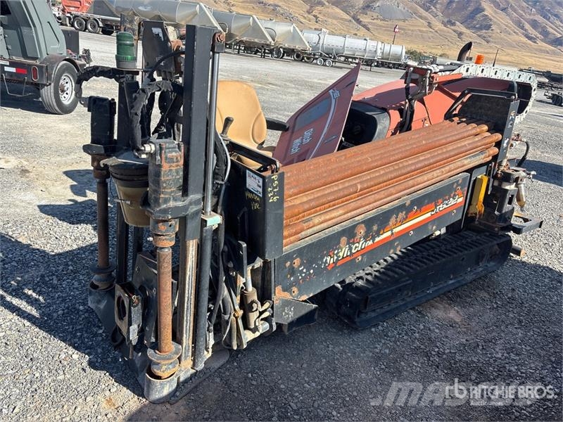 Ditch Witch JT922 水平掘削リグ
