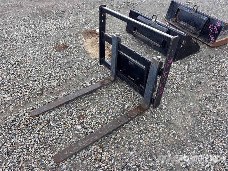 Ditch Witch PP362 36 in Fork Attachment Pallgafflar