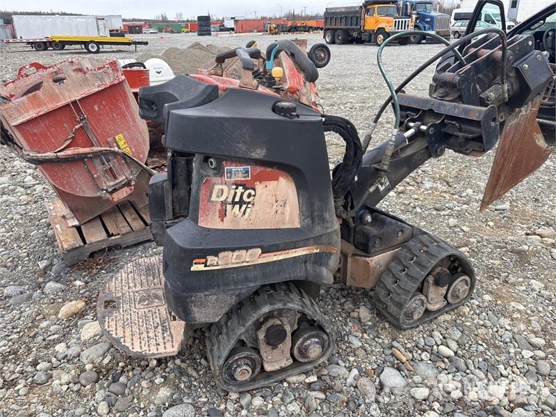 Ditch Witch R300 Tracked Cable Plow Ploeg
