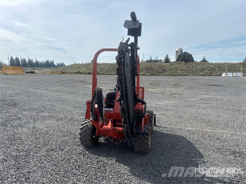 Ditch Witch RT-40 4x4 Trencher Trancheuse