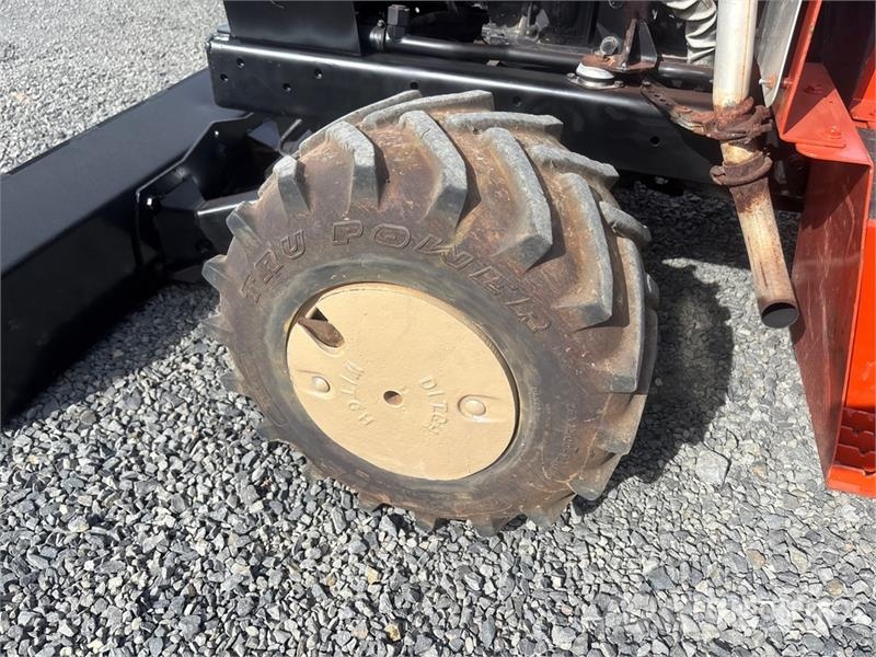 Ditch Witch RT-40 4x4 Trencher Trancheuse