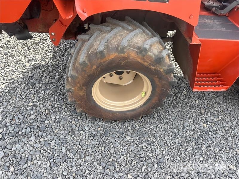 Ditch Witch RT-40 4x4 Trencher Trancheuse