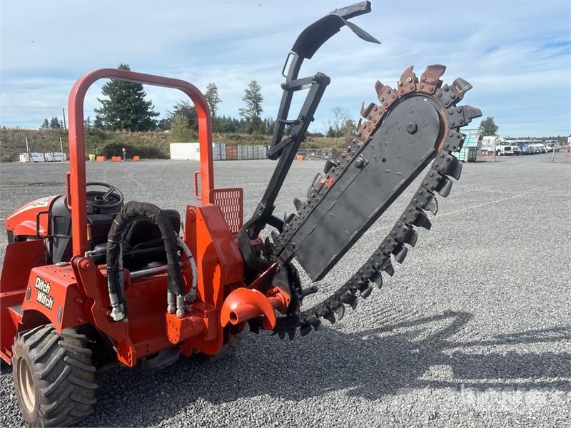 Ditch Witch RT-40 4x4 Trencher Trancheuse