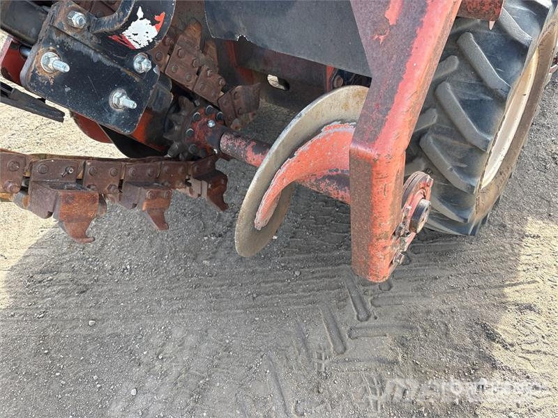 Ditch Witch RT45 4x4 Trencher Árokásók