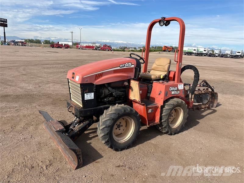 Ditch Witch RT45 4x4 Trencher Árokásók